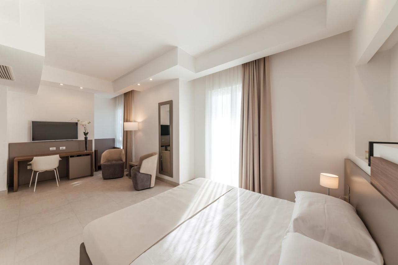 Grieco Business & Spa Hotel Cerignola Exteriör bild